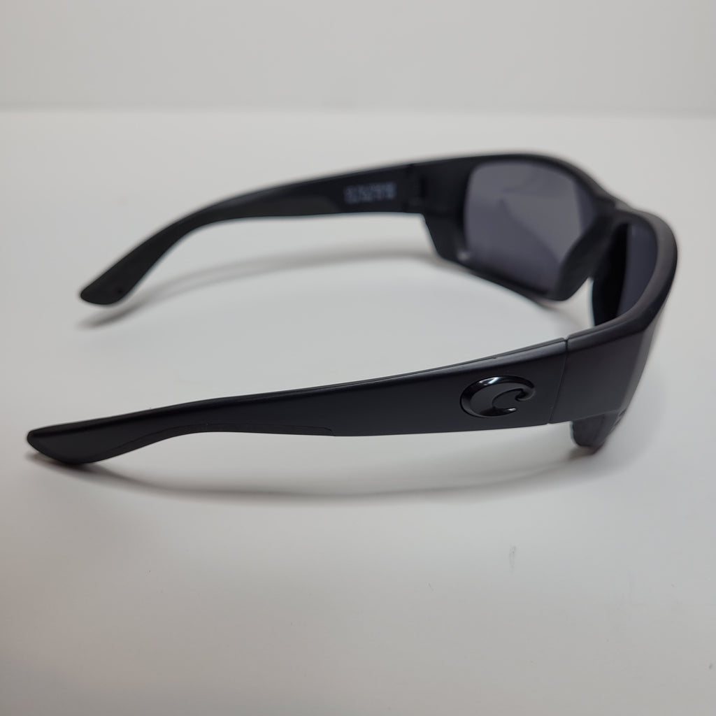 Costa Del Mar Tuna Alley 580P Polarized Sunglasses Black in Black